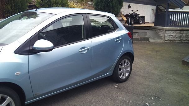 Mazda 2 med Vinterdekk