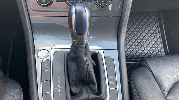 Volkswagen Golf R med Lydinngang