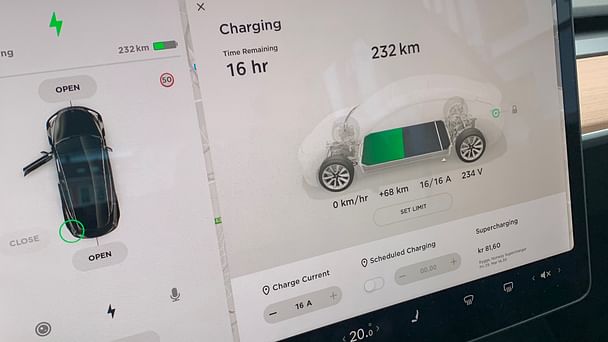 Tesla Model 3 med GPS