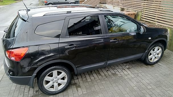 Nissan Qashqai+2 med Lydinngang