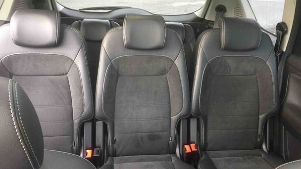 Ford S-Max med Skistativ