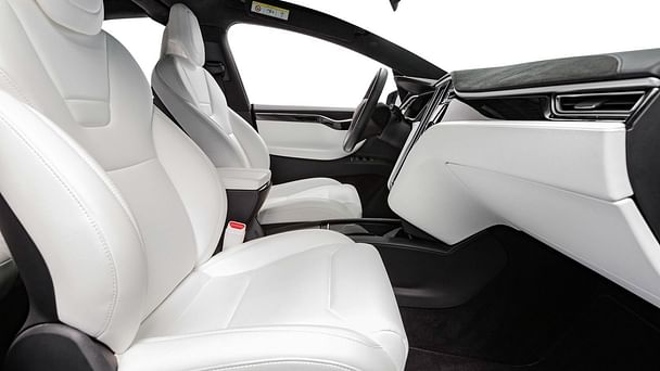 Tesla Model X med Bluetooth audio
