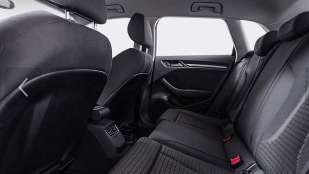 Audi A3 Sportback med Skistativ