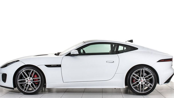 Jaguar F-Type Coupé med Lydinngang