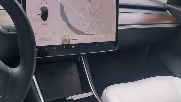 Tesla Model 3 med GPS