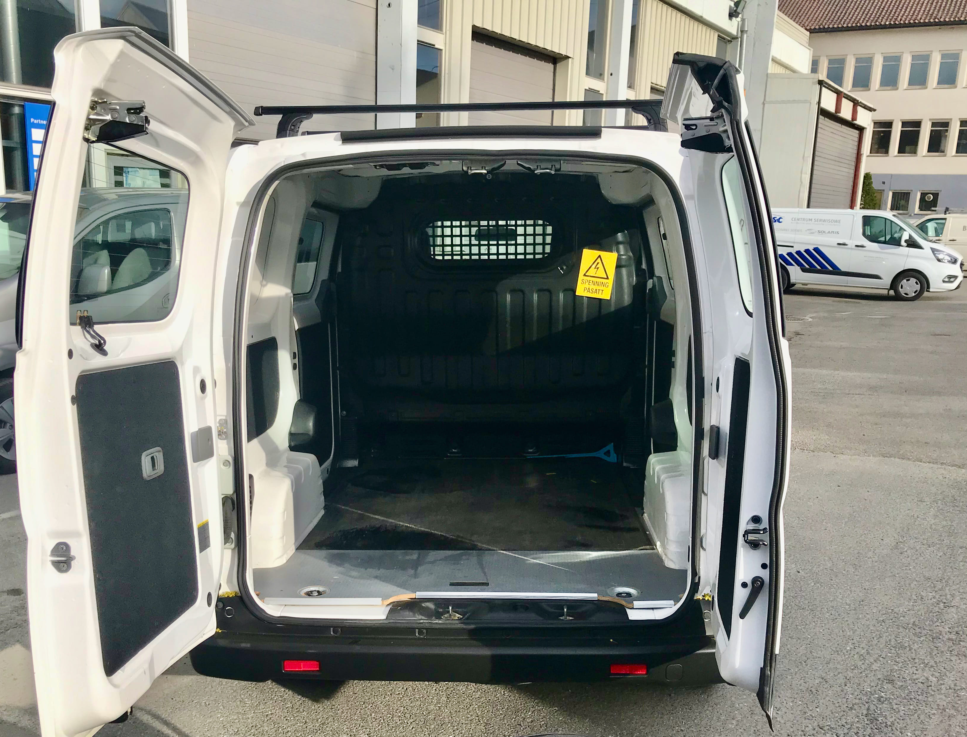 Nissan e-NV200 Varebil mit Tempomat