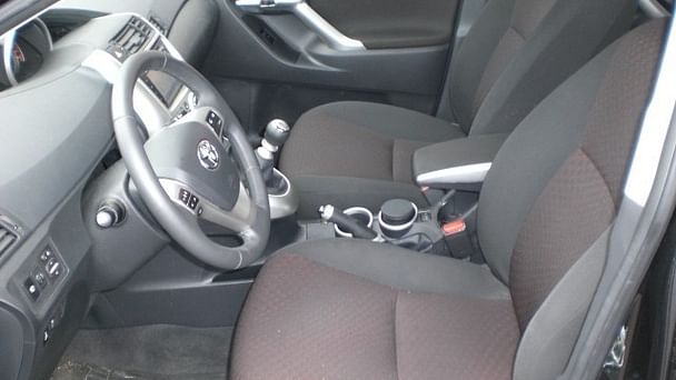 Toyota Verso med Lydinngang