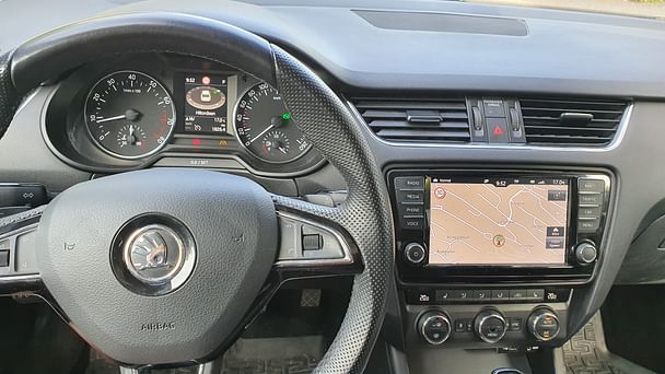 Skoda Octavia med GPS