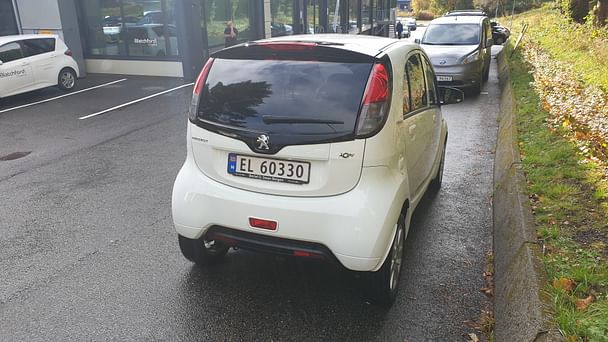 Peugeot iOn