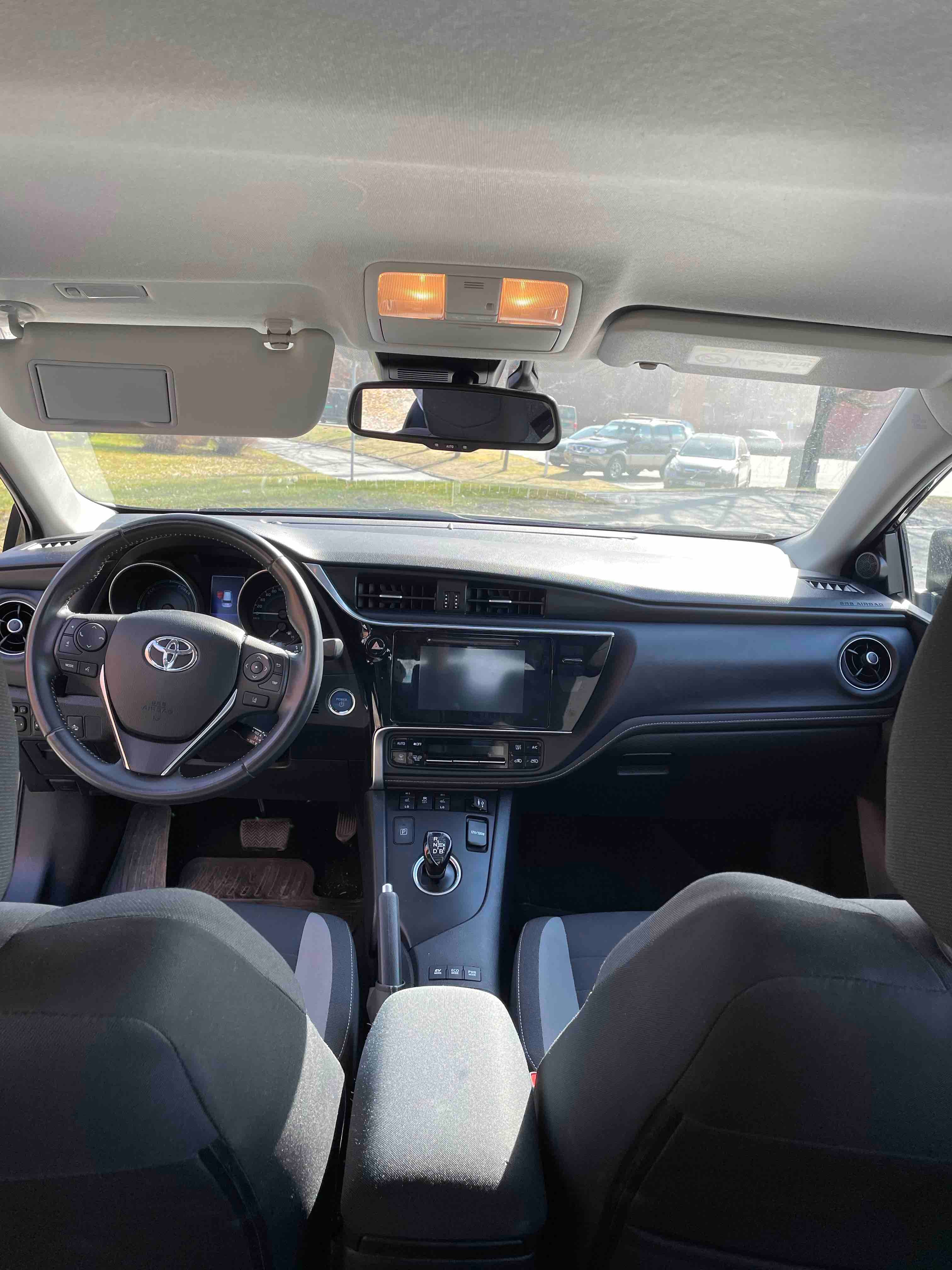 Toyota Auris med Skistativ