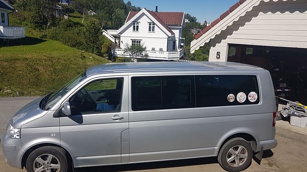 Volkswagen Transporter Combi med Vinterdekk