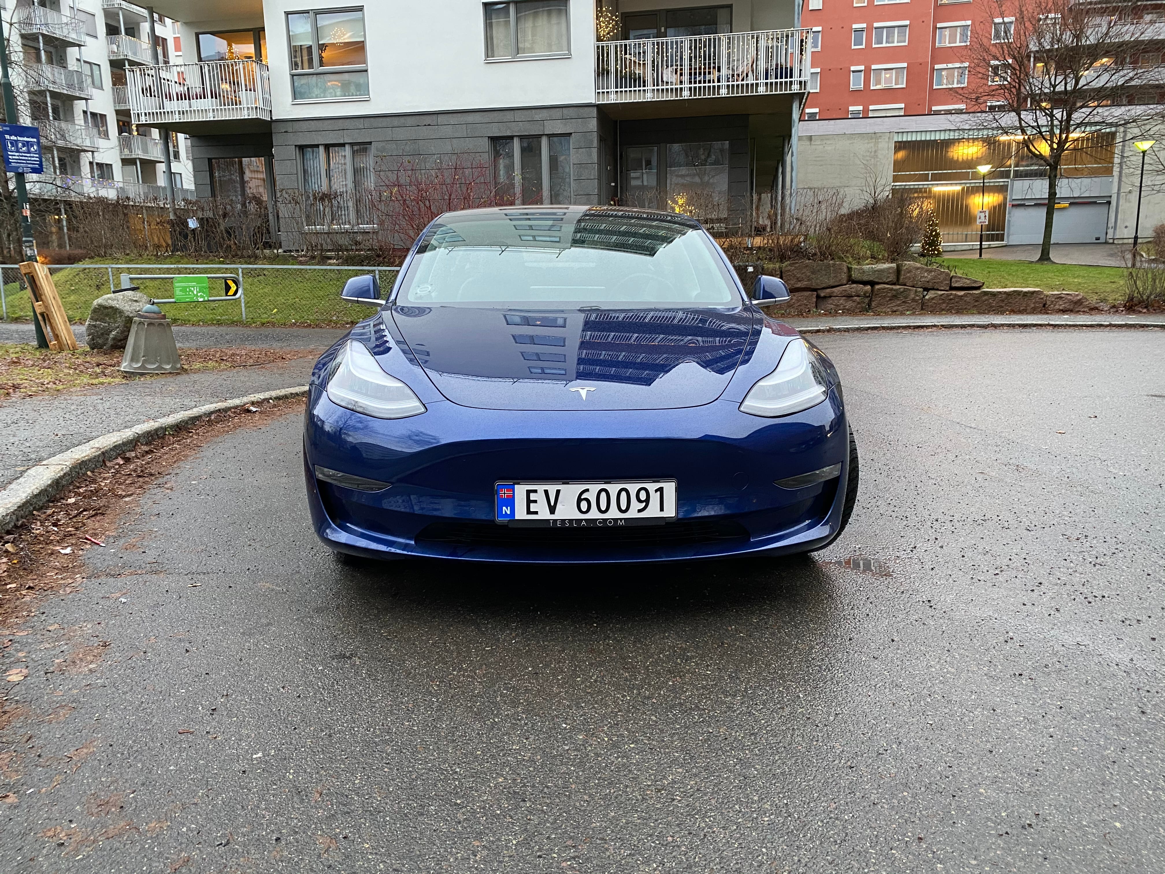 Tesla Model 3 med Firehjulstrekk