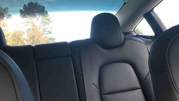 Tesla Model 3 AWD med Cruisekontroll