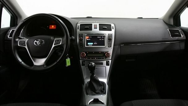Toyota Avensis SW med Cruisekontroll