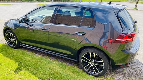 Volkswagen Golf GTE med Lydinngang