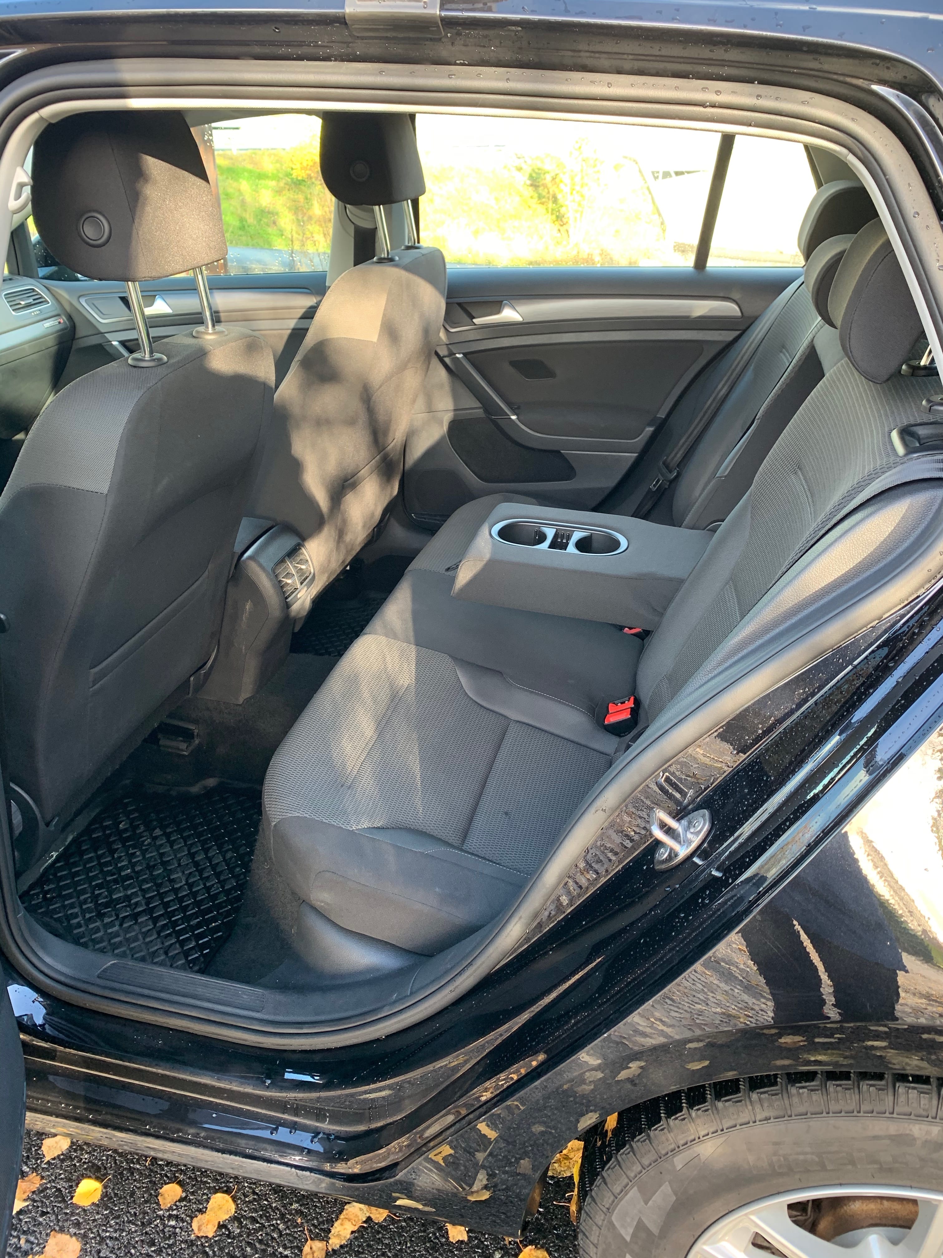 Volkswagen e-Golf with Ski racks