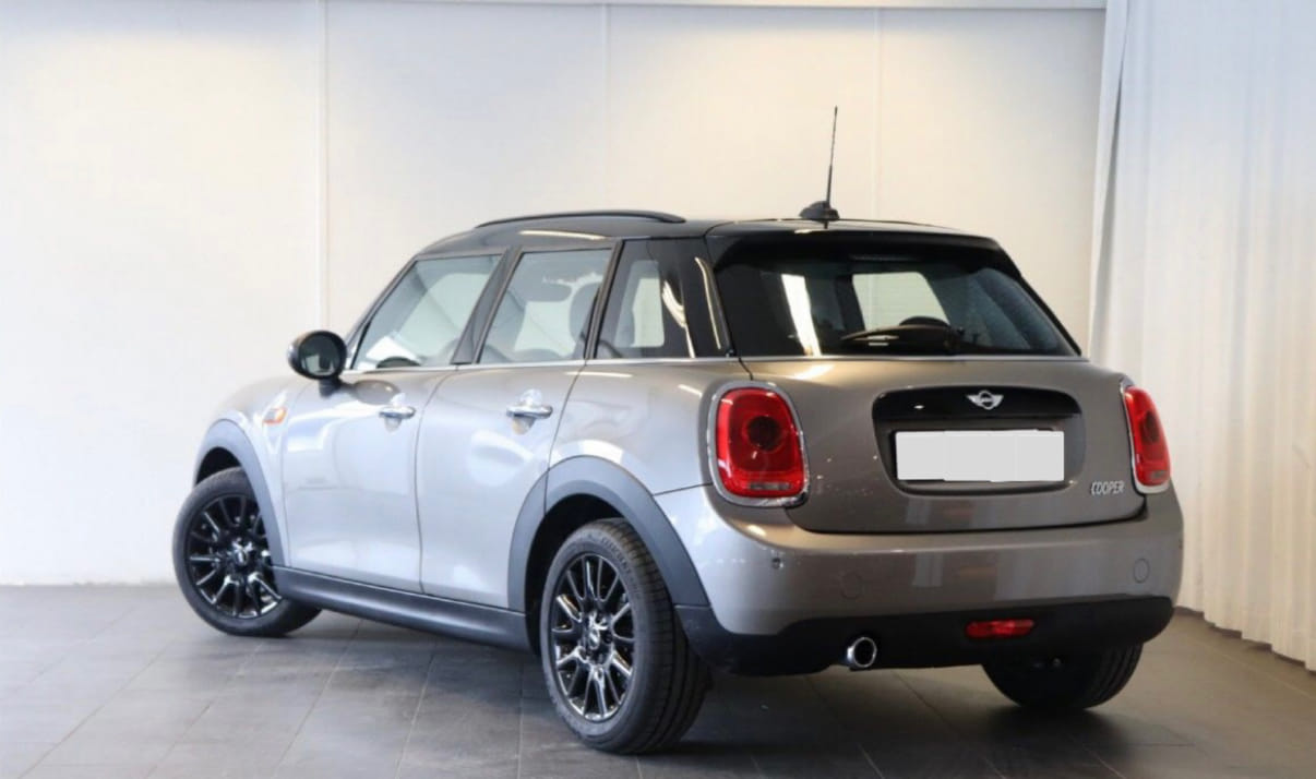 Mini Cooper 5-dører with Air conditioning