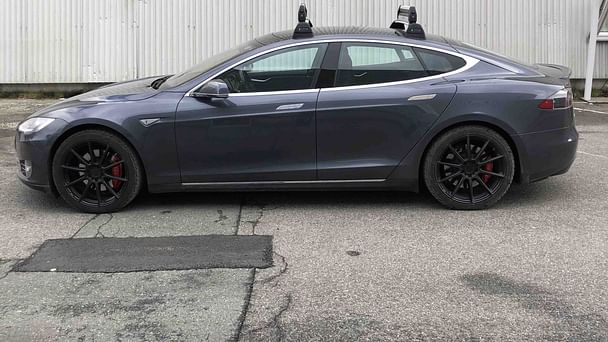 Tesla Model S med Vinterdekk