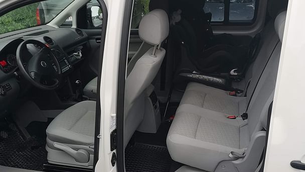 Volkswagen Golf SW med Skistativ