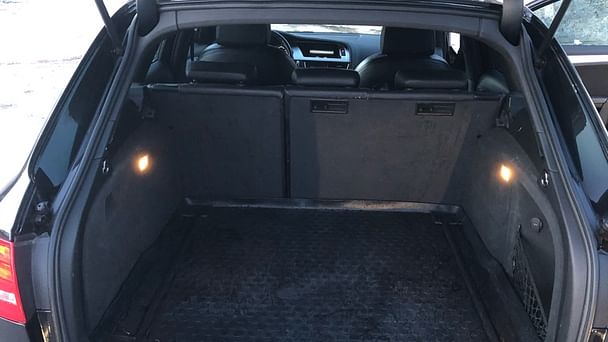Audi A4 Avant med Lydinngang
