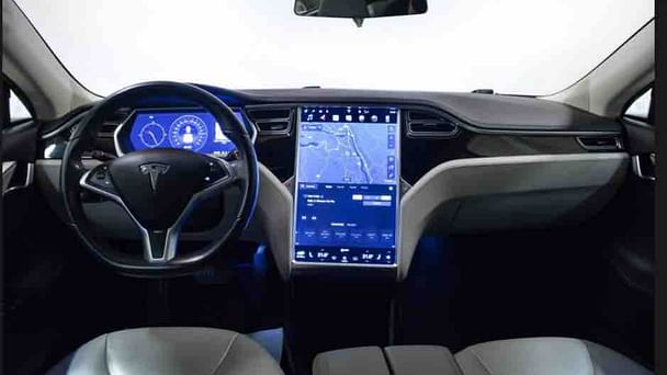 Tesla Model S med GPS