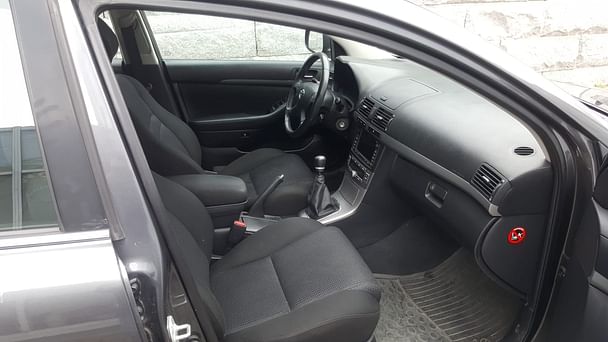 Toyota Avensis SW
