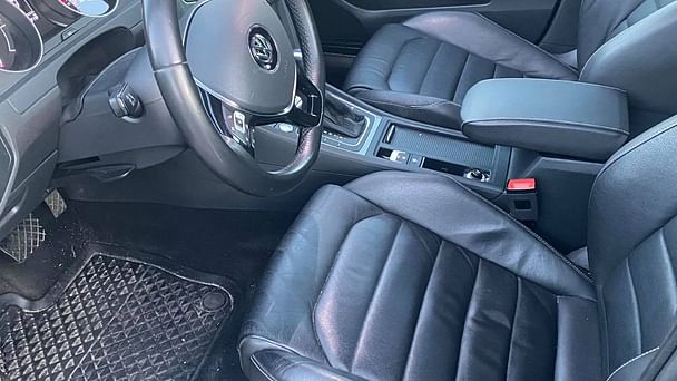 Volkswagen Golf Kombi med Lydinngang