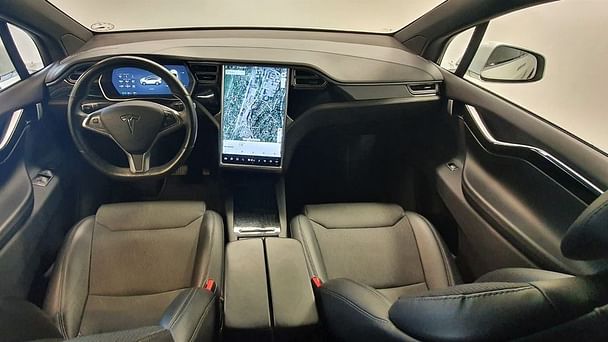 Tesla Model X med Tilhengerfeste