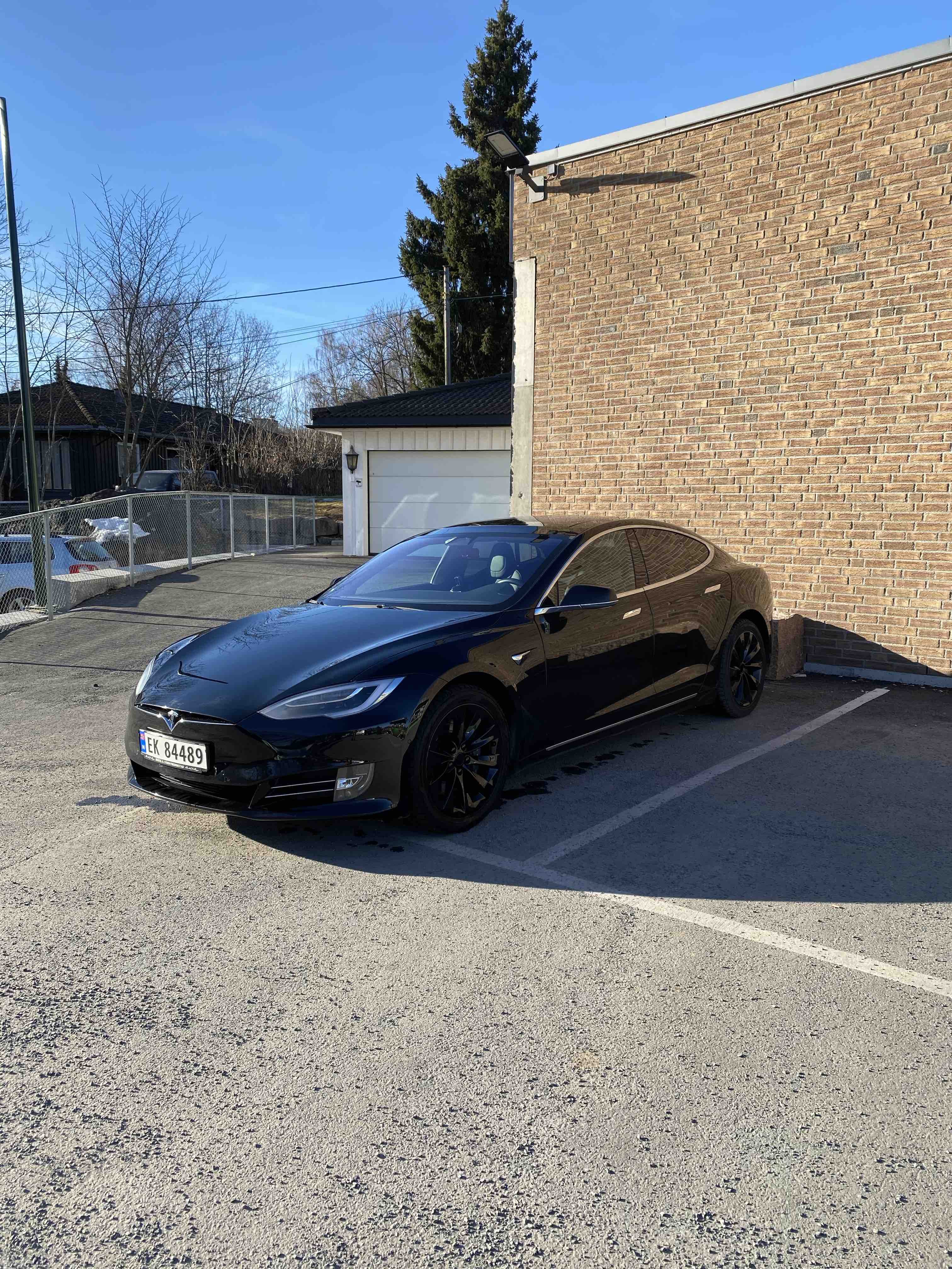 Tesla Model S med GPS