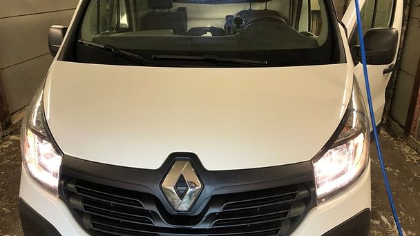 Renault Trafic med Tilhengerfeste
