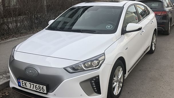 Hyundai Ioniq med GPS
