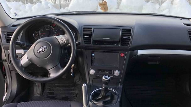 Subaru Legacy med Tilhengerfeste