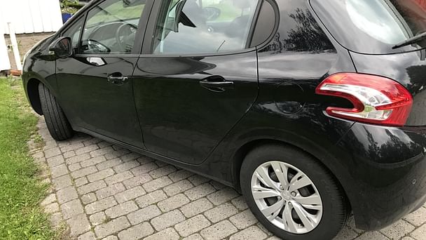Peugeot 208 med Lydinngang