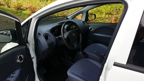 Peugeot iOn