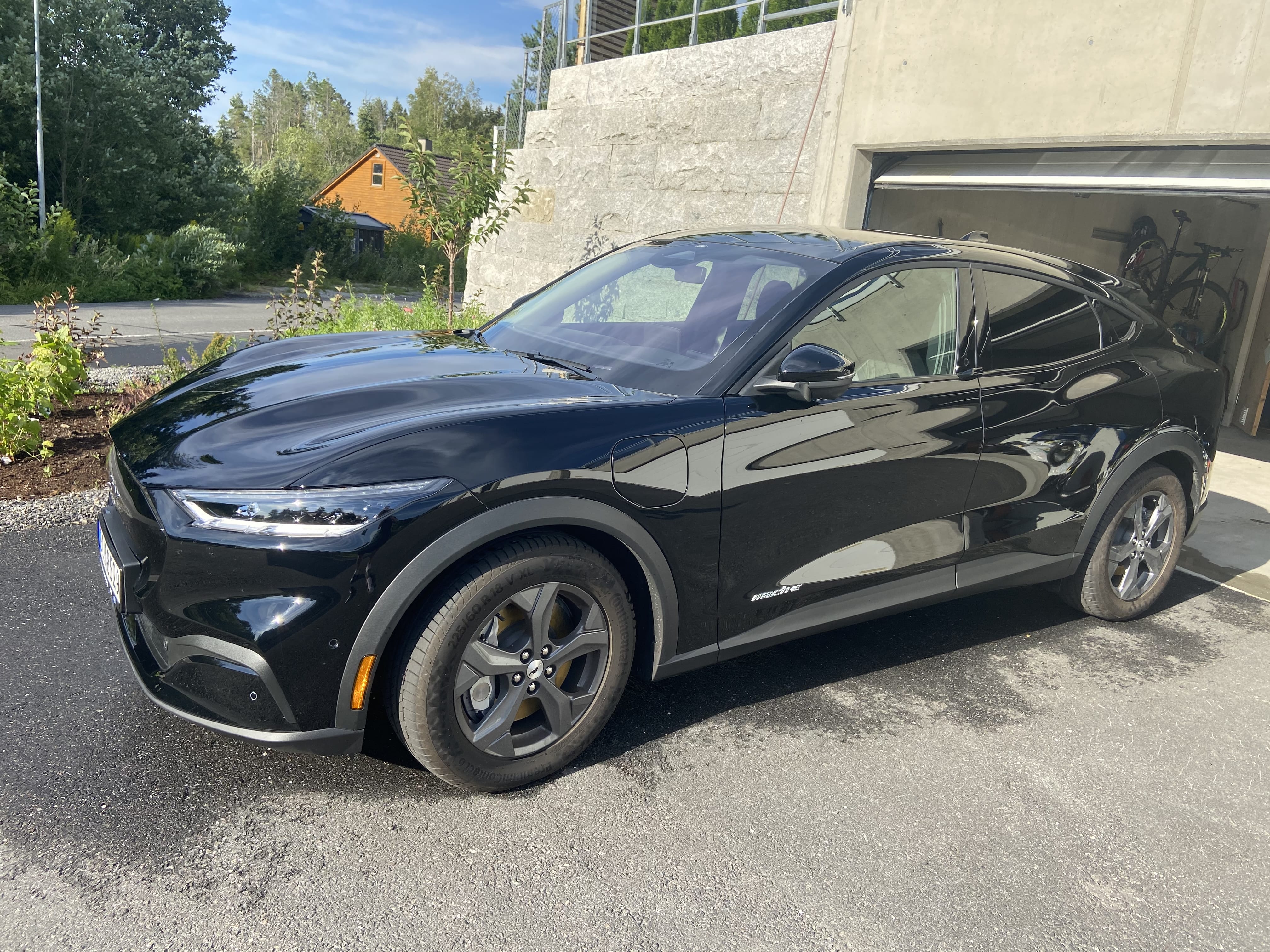 Ford Mustang Mach-E avec Climatisation