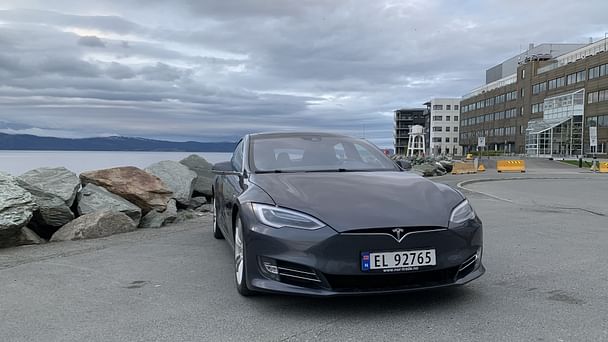 Tesla Model S med GPS