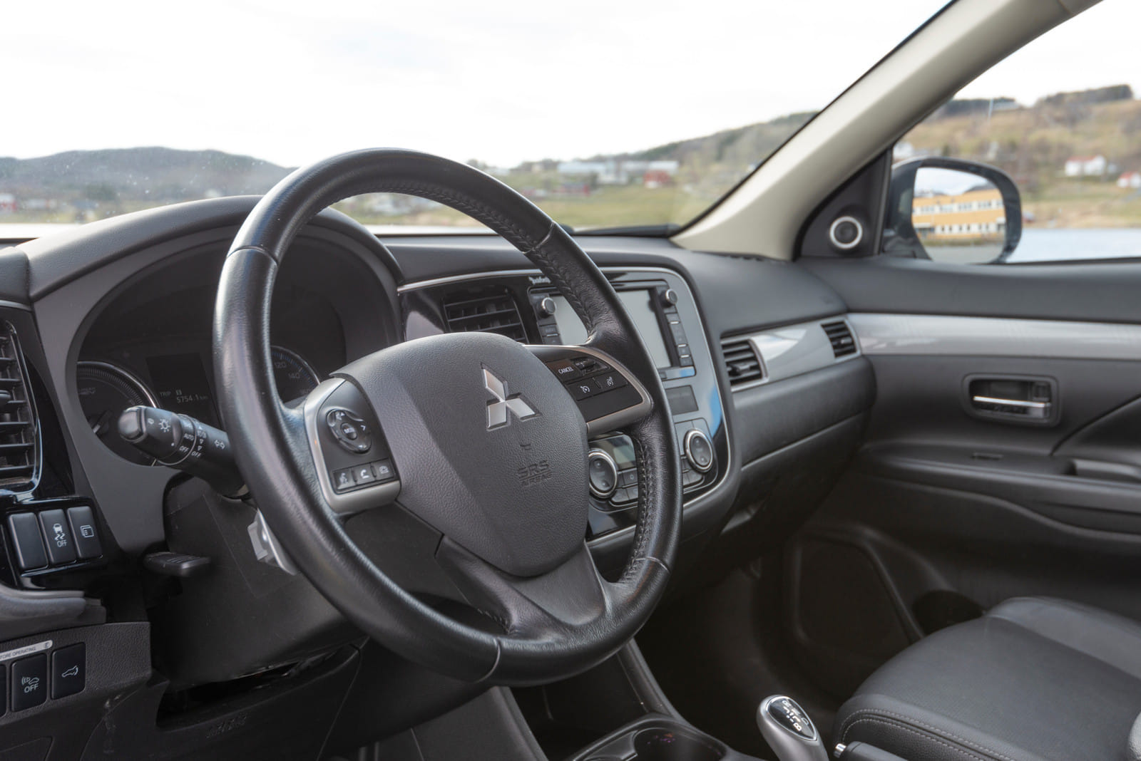 Mitsubishi Outlander Hybrid met Cruise control