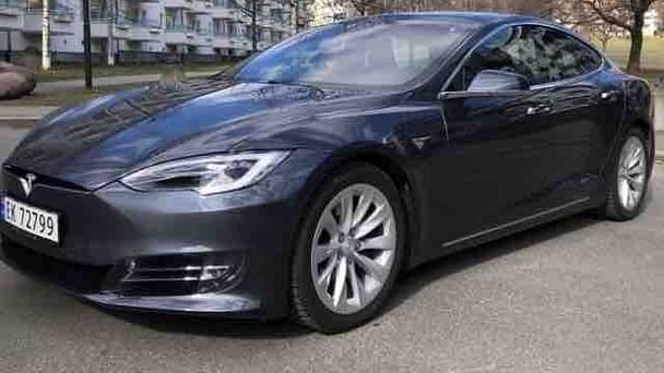 Tesla Model S med Vinterdekk