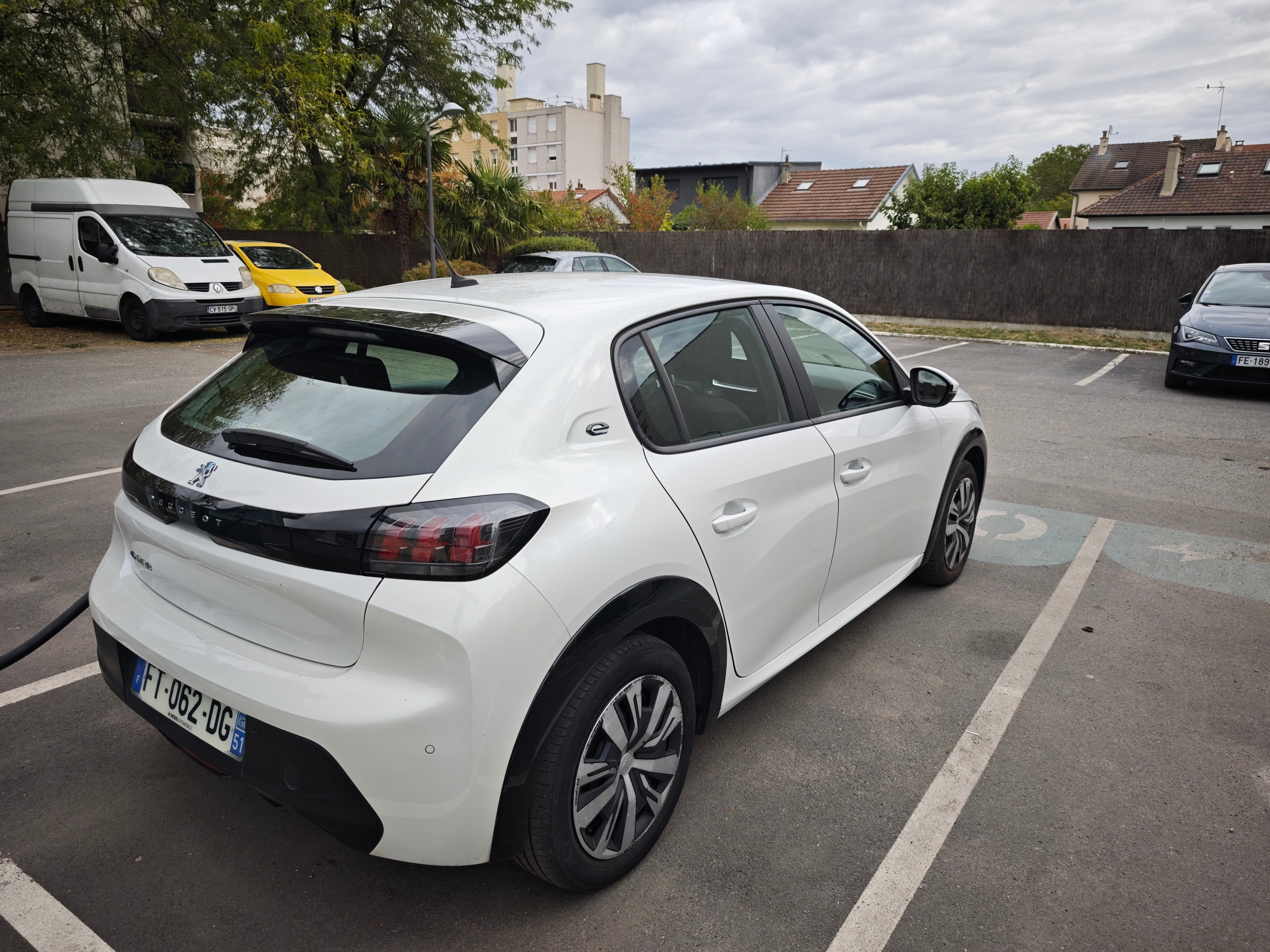 Peugeot e-208 Allure avec Caméra de recul