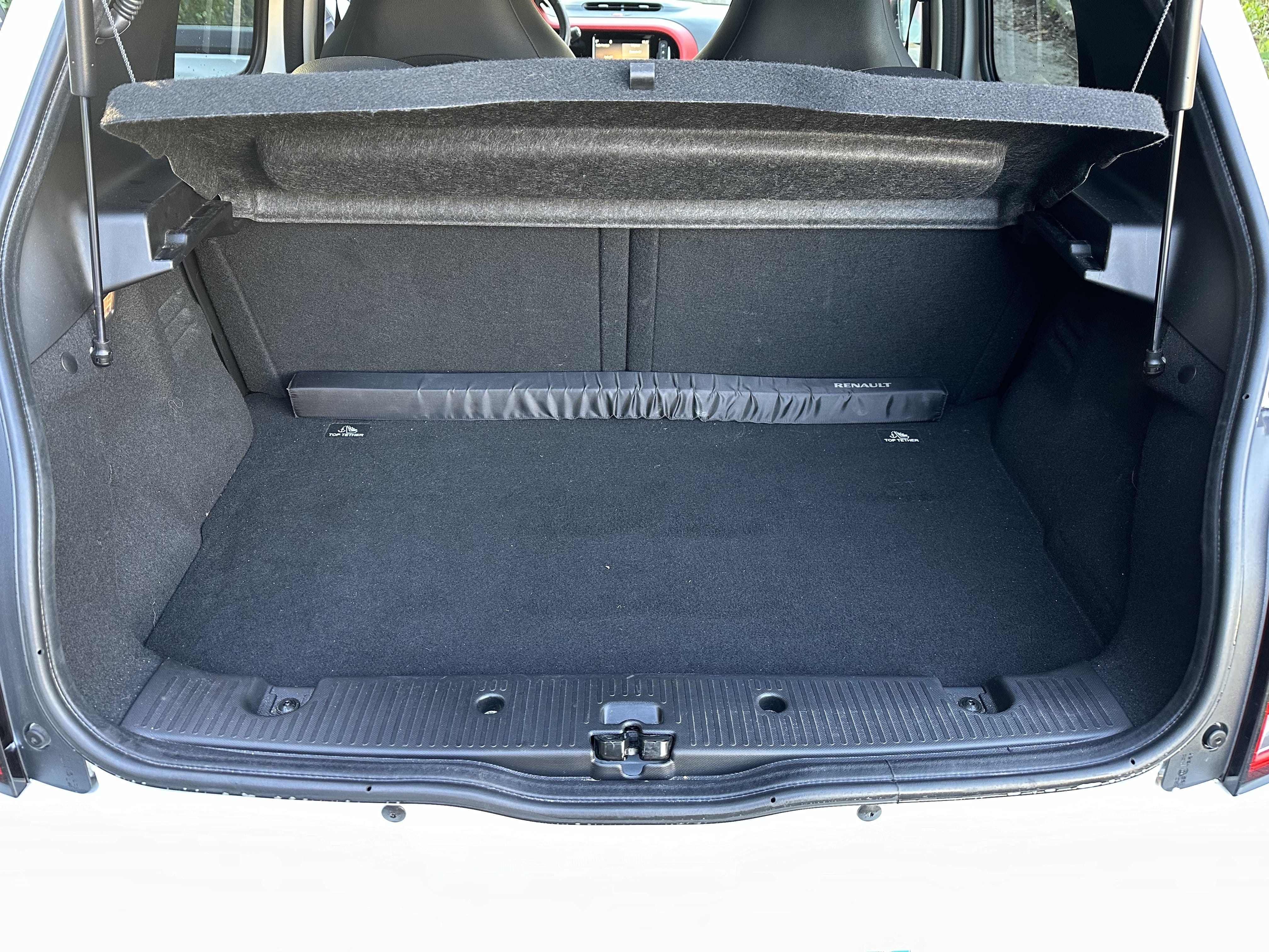 Renault Twingo III avec Entrée audio / iPod