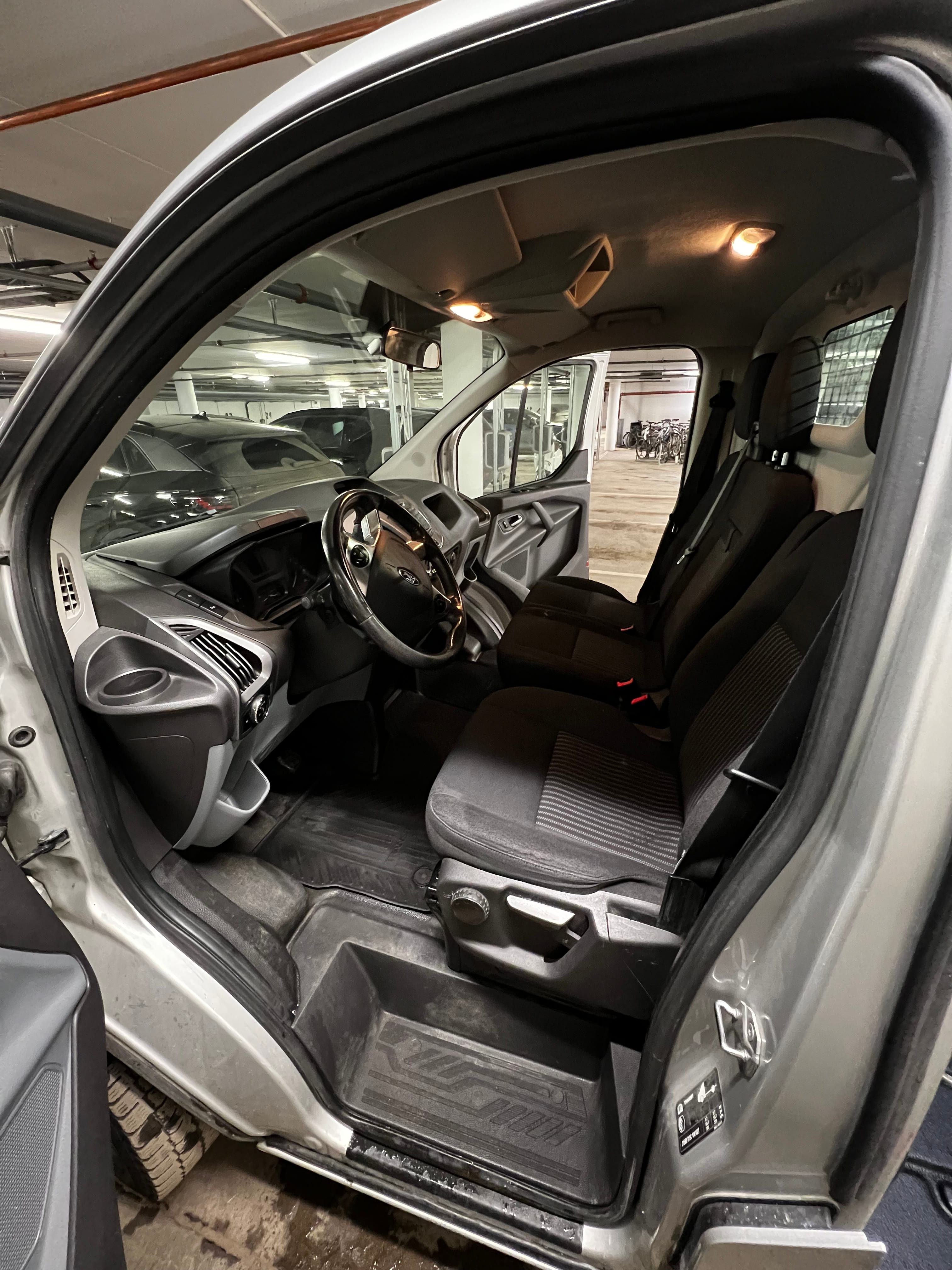 Ford Transit Custom Varebil mit USB-Ladeanschlüsse