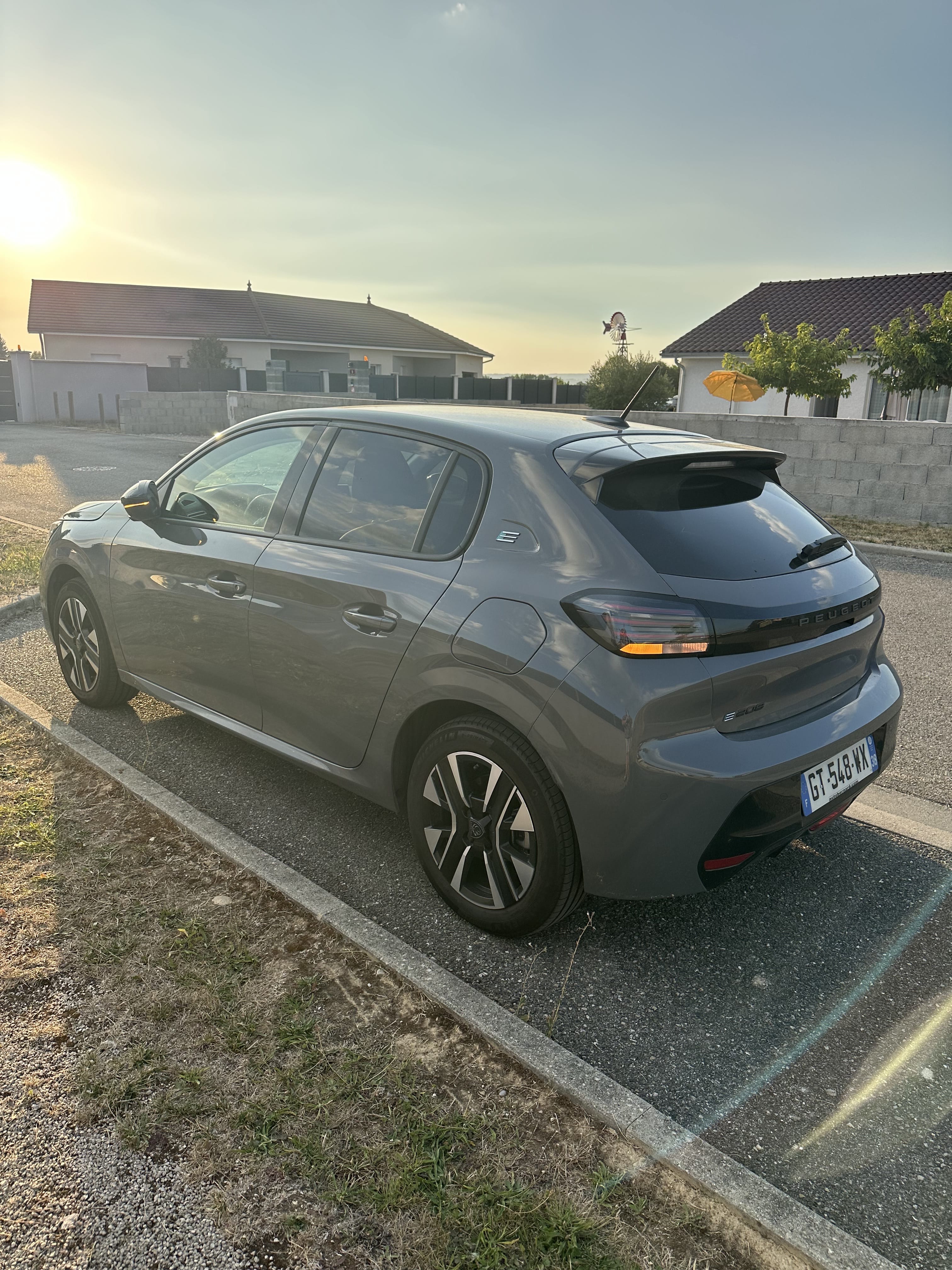 Peugeot 208 avec Climatisation