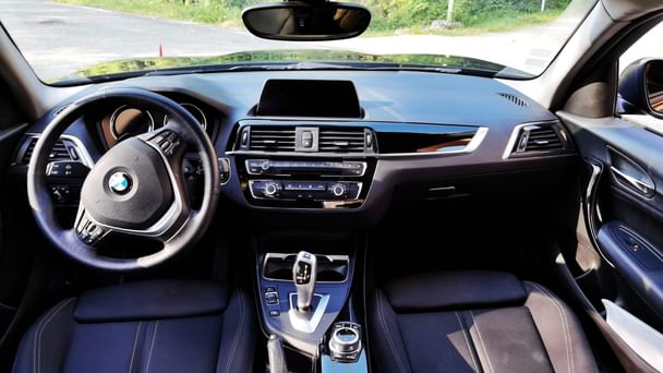 BMW Série 1 Boite Automatique avec GPS