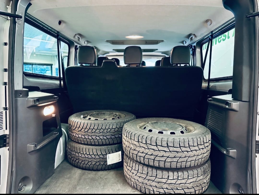 Opel Vivaro Minibuss met Bluetooth audio