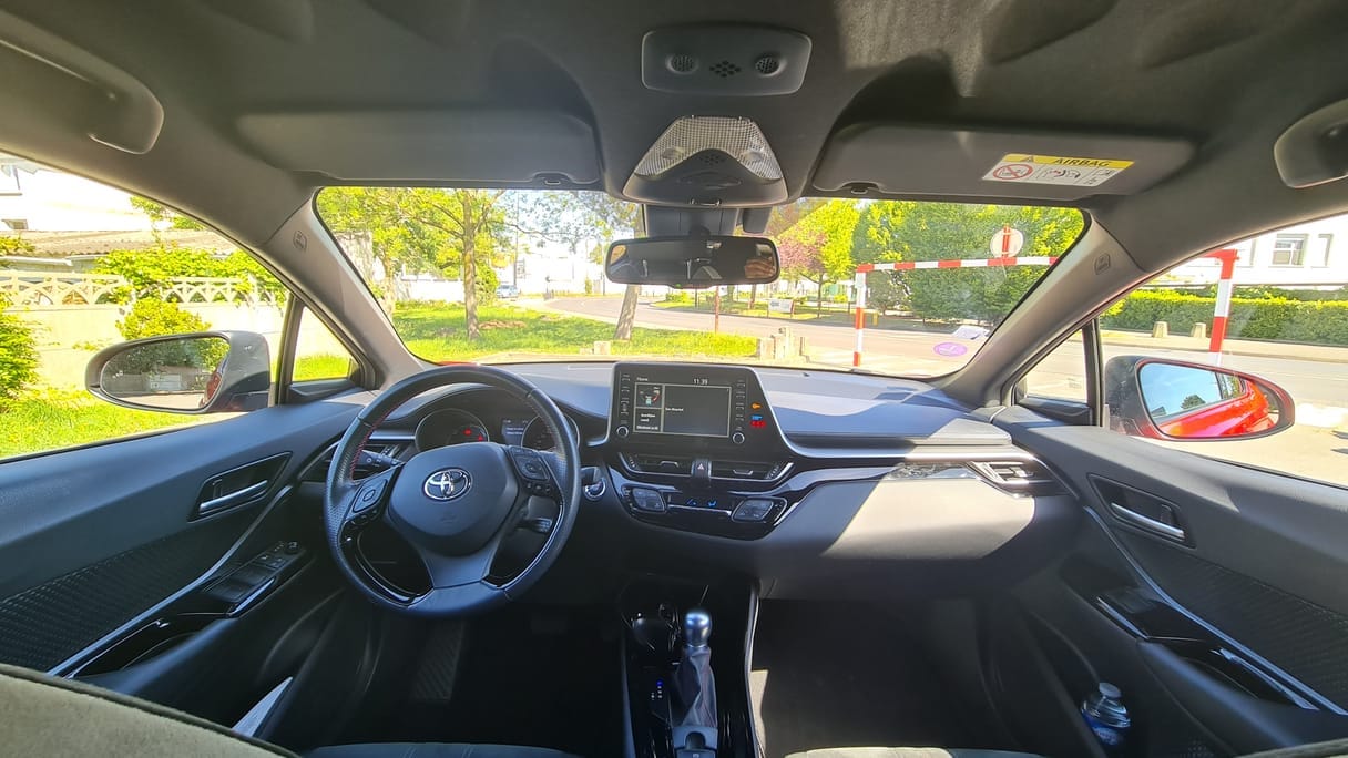 Toyota C-HR Hybrid avec GPS