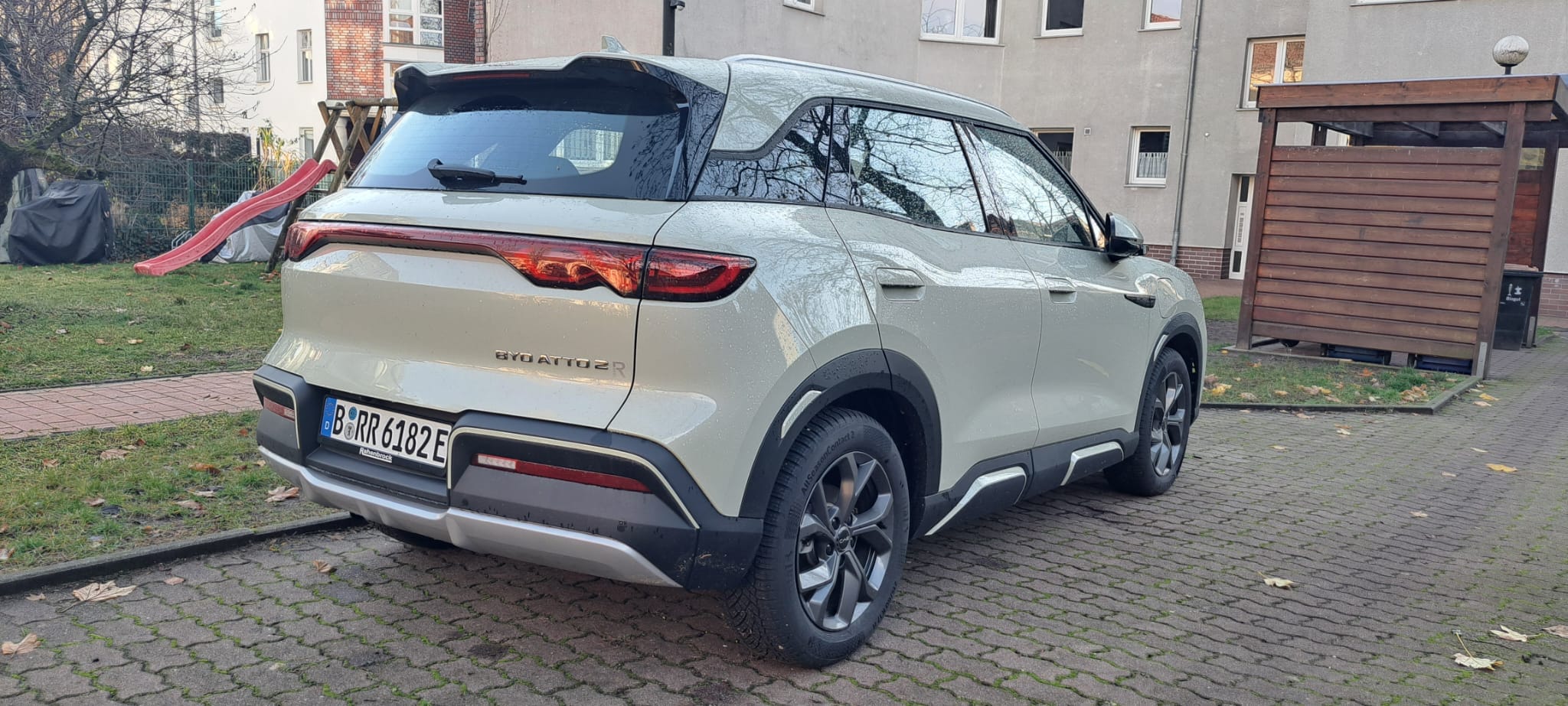 BYD Atto 2 Boost mit Navigationsgerät