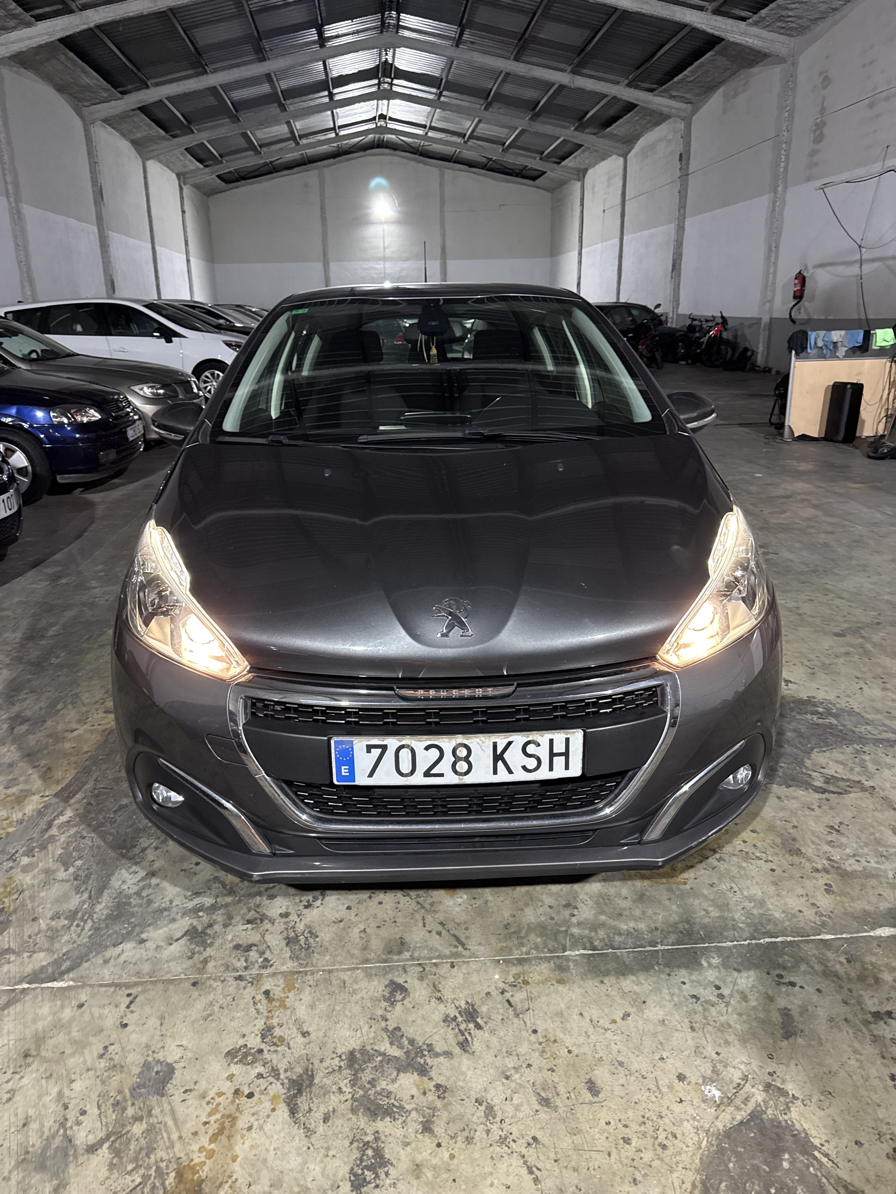 Peugeot 208