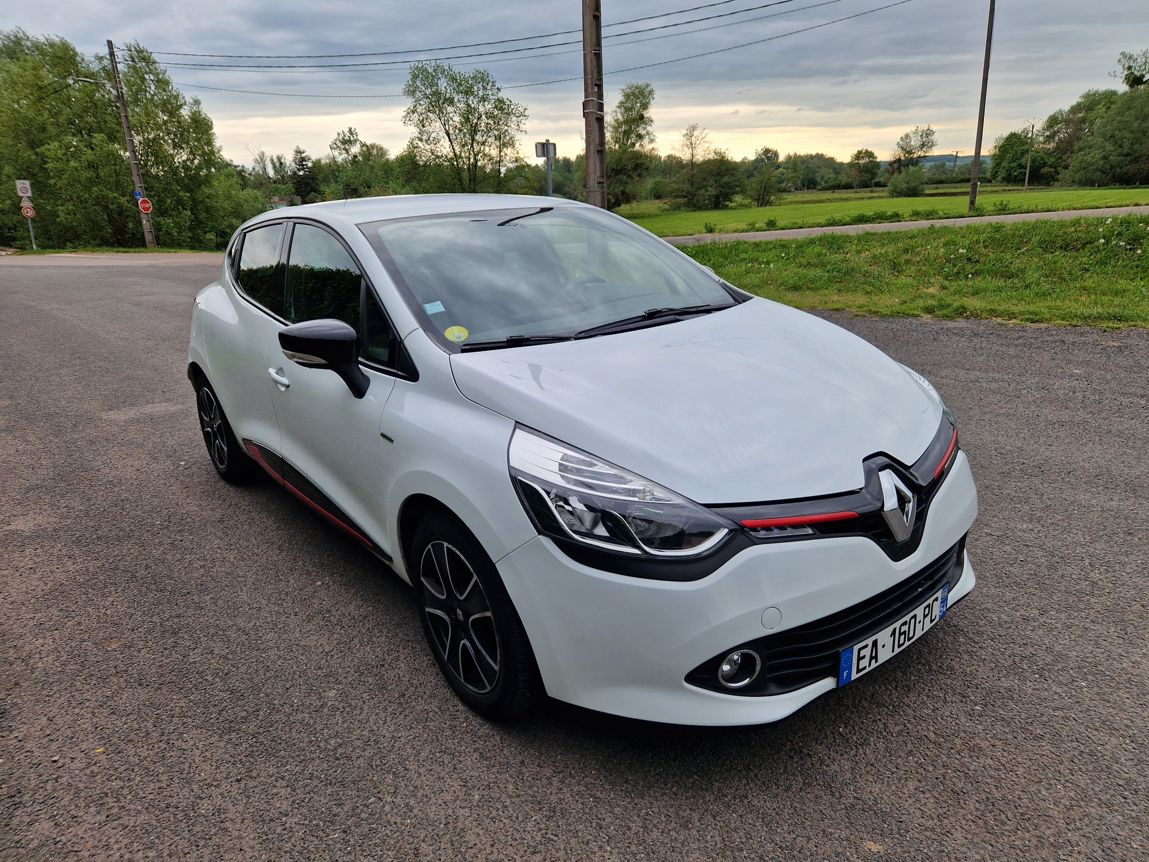 Renault Clio avec Entrée audio / iPod