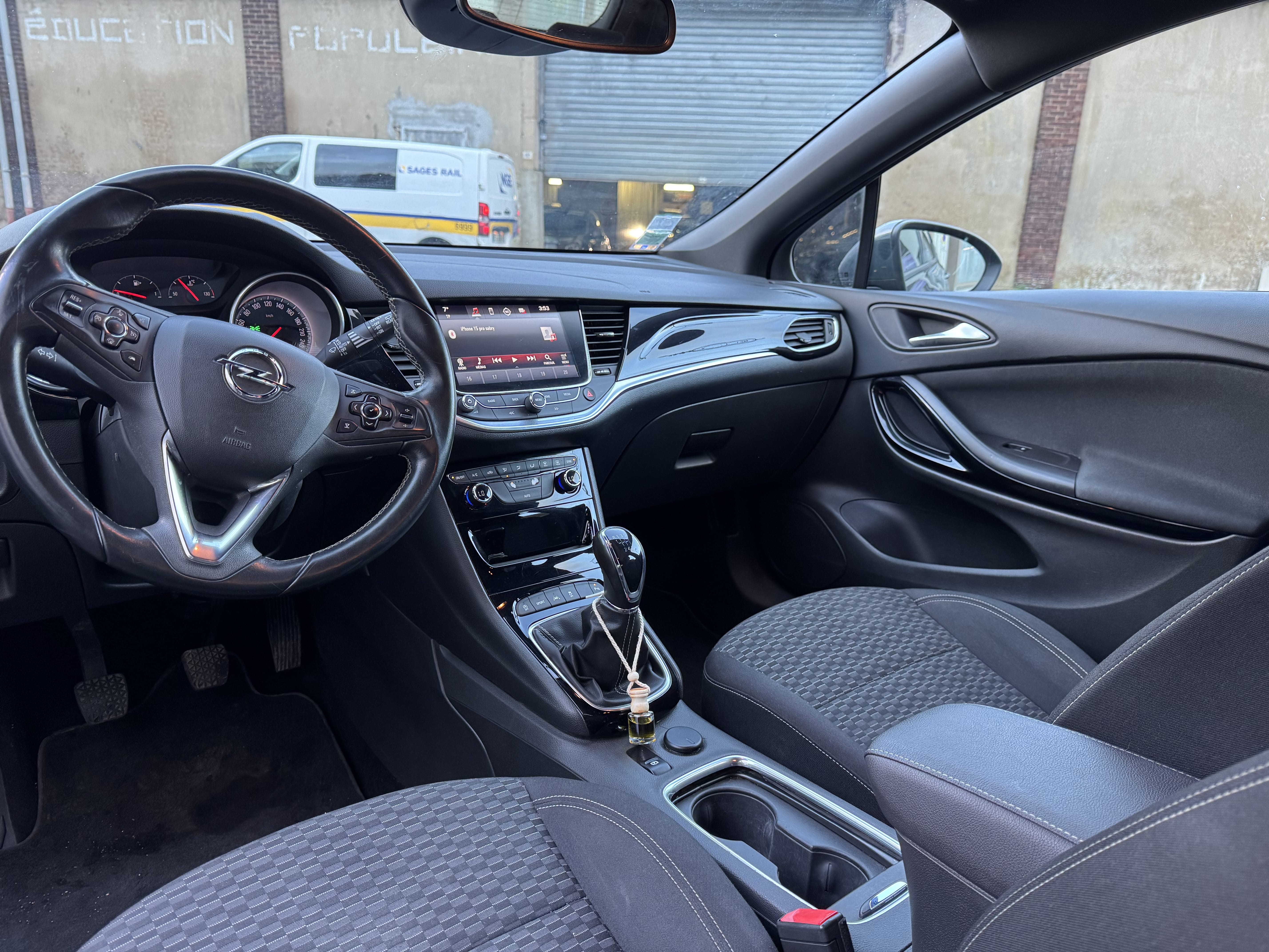 Opel Astra avec Audio Bluetooth