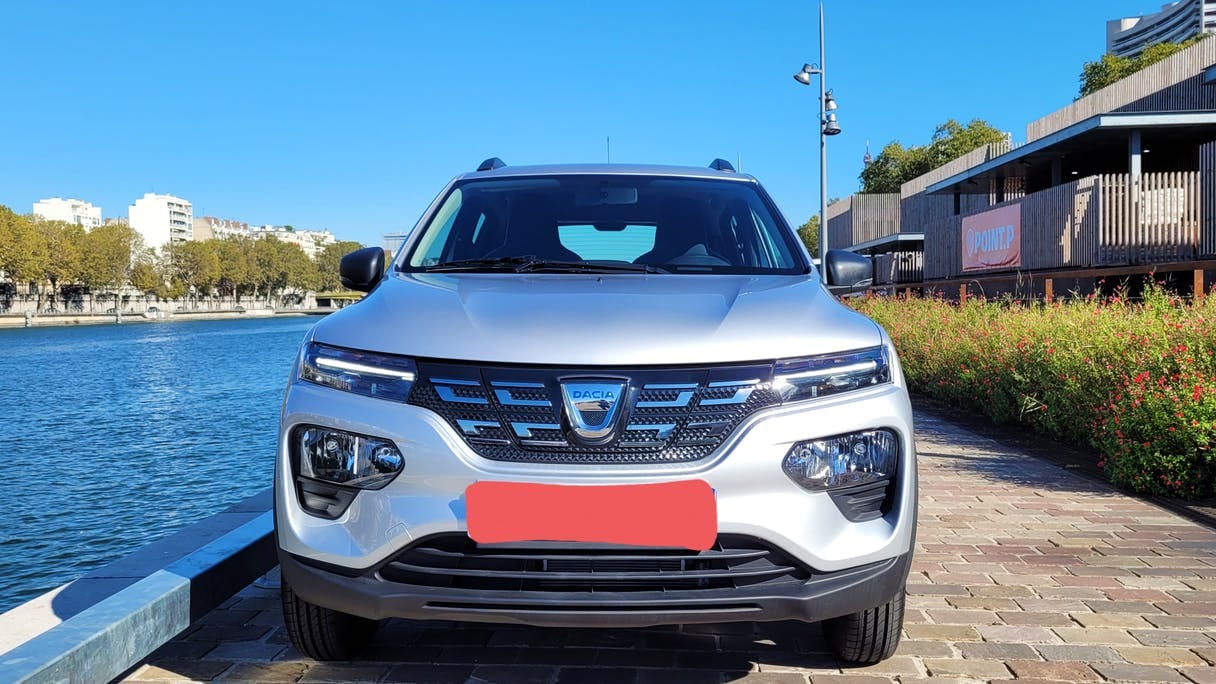 Dacia Spring (GD741) (Clim, Bluetooth, USB, GPS,...) avec Audio Bluetooth